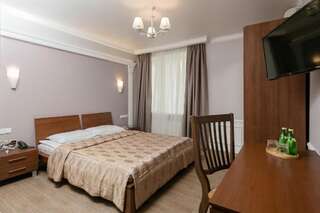 Отель Одесский Дворик Одесса Двухместный номер с 1 кроватью или 2 отдельными кроватями-11
